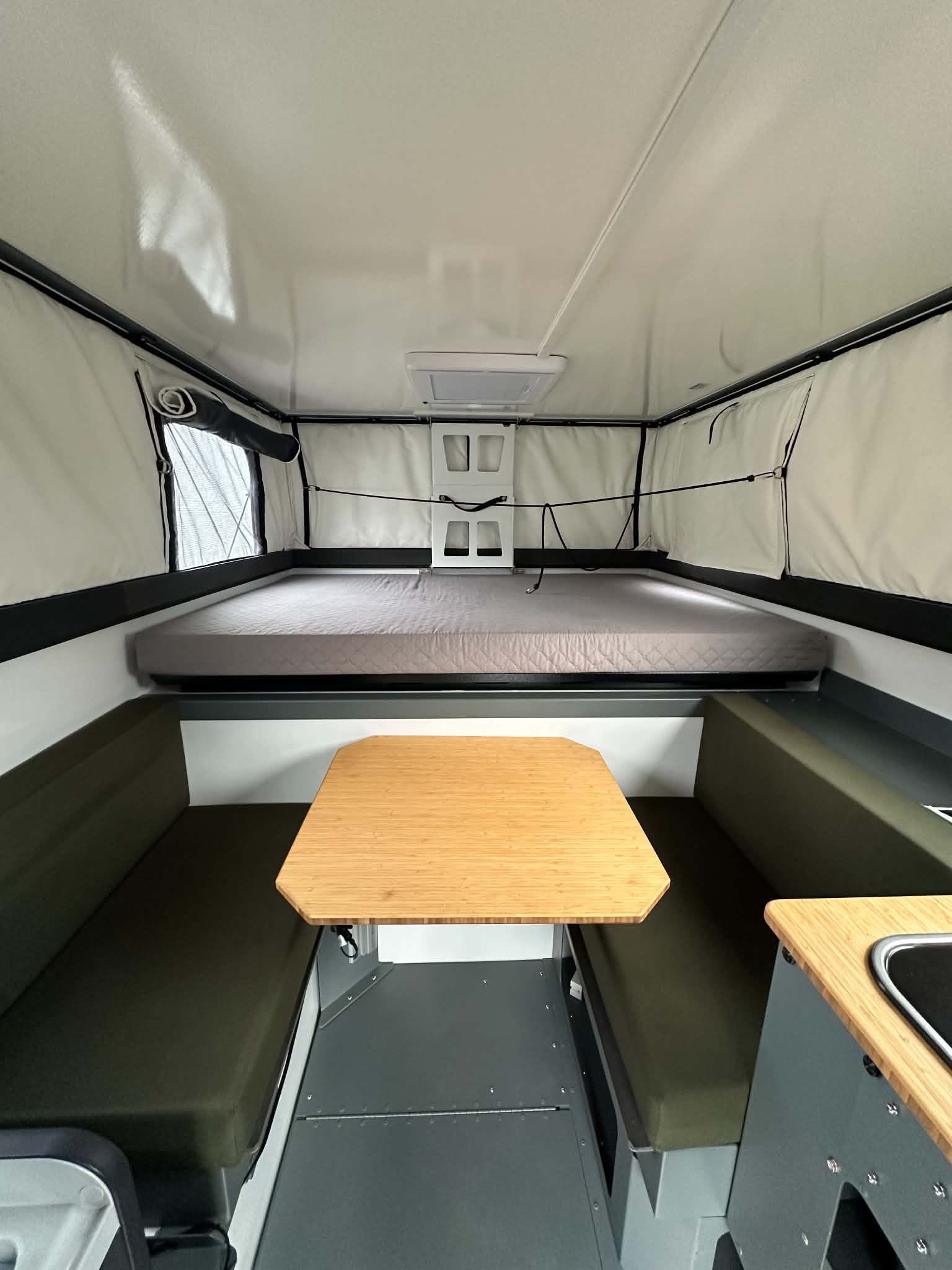 BACK COUNTRY 5.85' (POP-UP) 2024