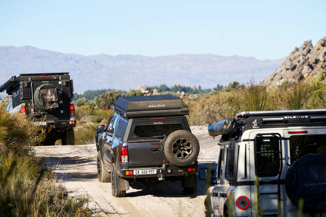 Tente de toit Alu-Cab RT-4S | Tente rigide pour 4 personnes