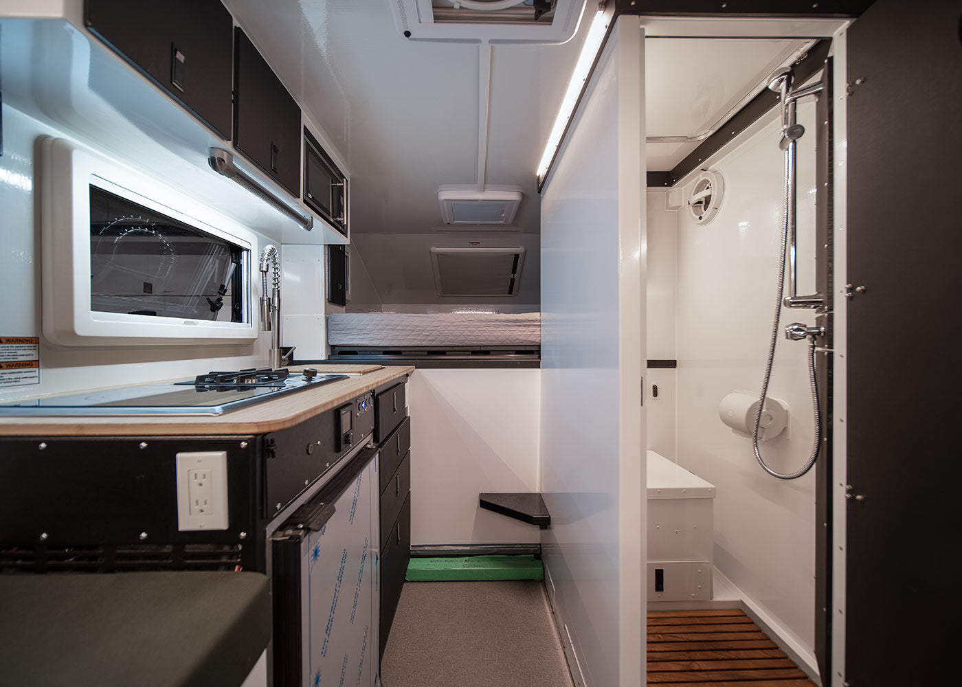 HIGH COUNTRY (HARD-SIDE) 