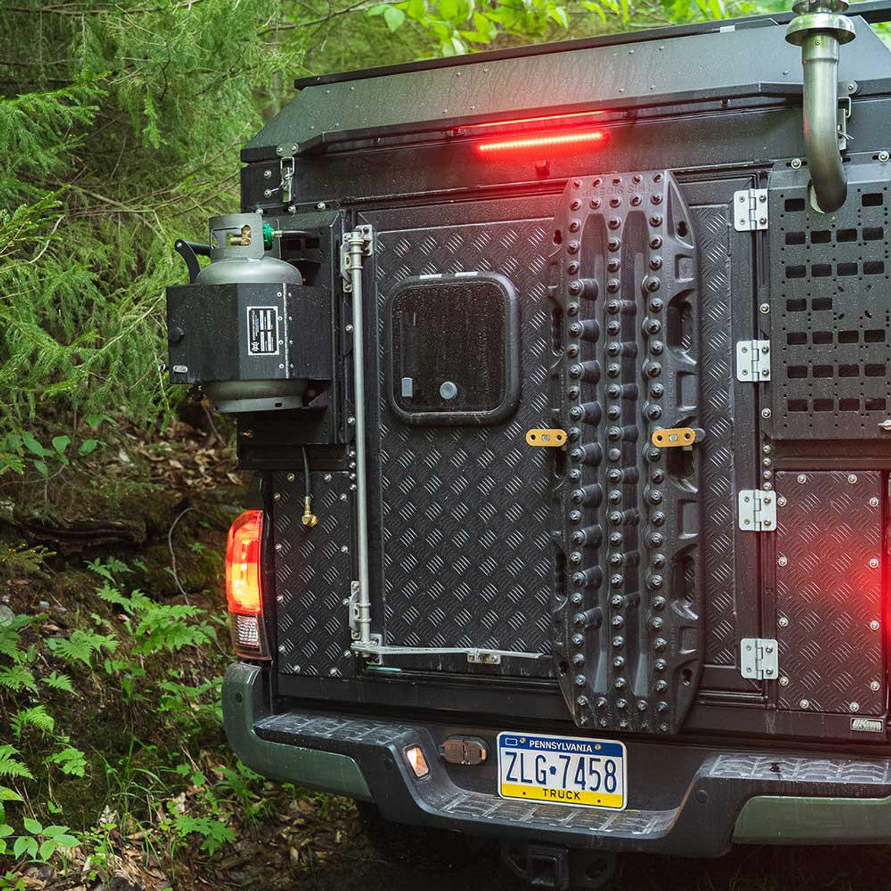 GP FACTOR CANOPY CAMPER REAR DOOR HATCH WINDOW